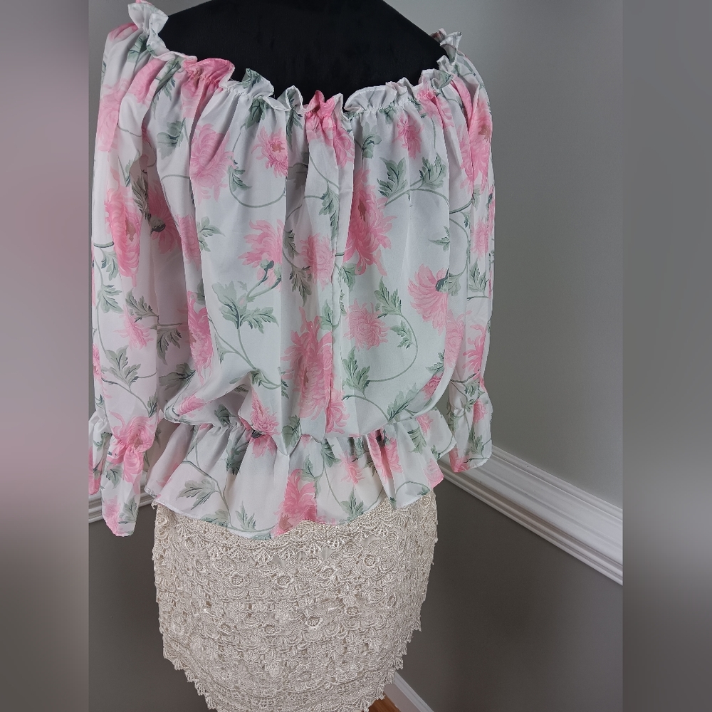 PIink floral design, off the shoulder blouse - Picture 4 of 8